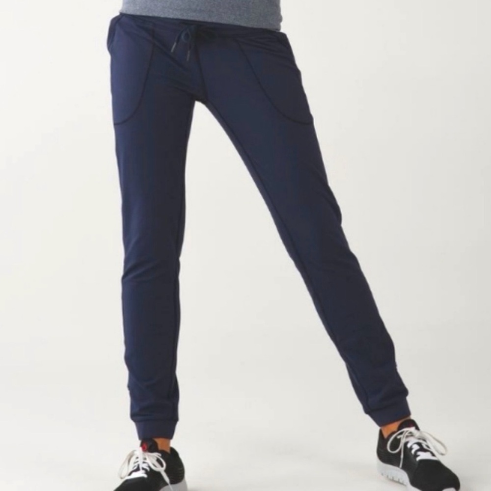 lululemon base runner joggers | size 8 | navy